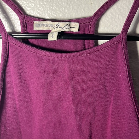 Express Crop Tank - Picture 2 of 4